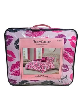 Juicy Couture Queen 4-Piece Pink Lip Print Comforter Set